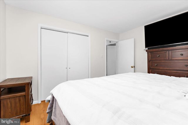949 OAKDALE CIR, Millersville, MD 21108