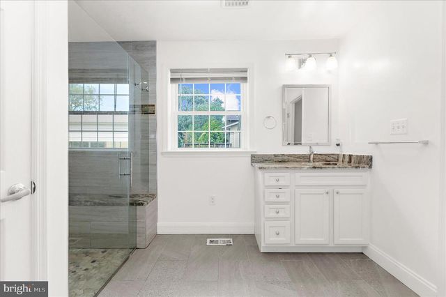 949 OAKDALE CIR, Millersville, MD 21108