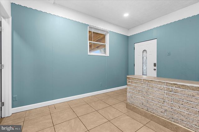 949 OAKDALE CIR, Millersville, MD 21108