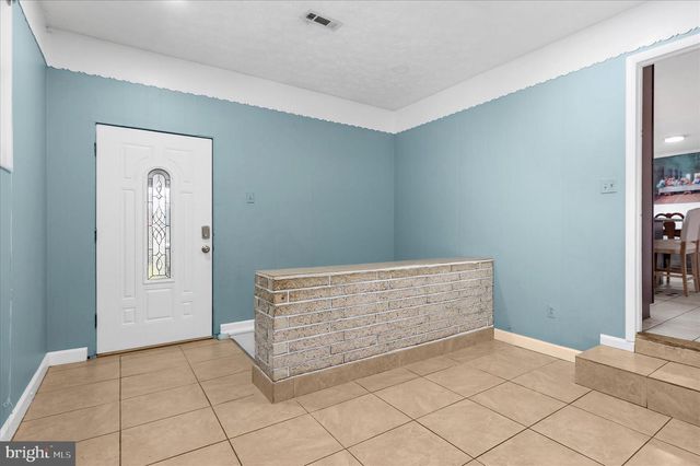 949 OAKDALE CIR, Millersville, MD 21108