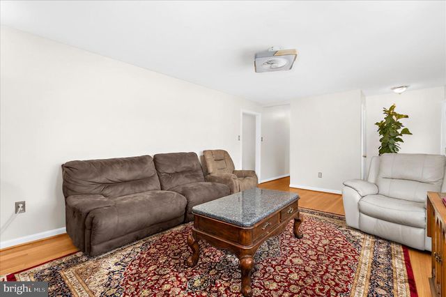 949 OAKDALE CIR, Millersville, MD 21108