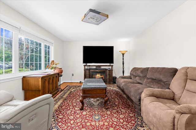 949 OAKDALE CIR, Millersville, MD 21108
