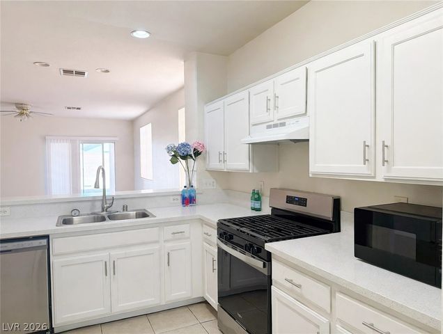 1833 Verde Mirada Drive, Las Vegas, NV 89115