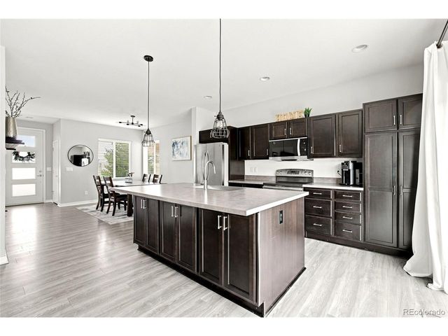 10850 Richfield Cir, Commerce City, CO 80022