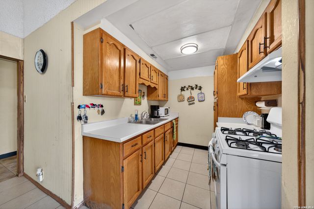 1502 Caballero, San Antonio, TX 78224