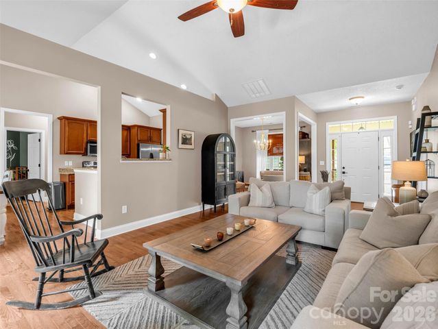 17 Black Iron Lane, Hendersonville, NC 28792