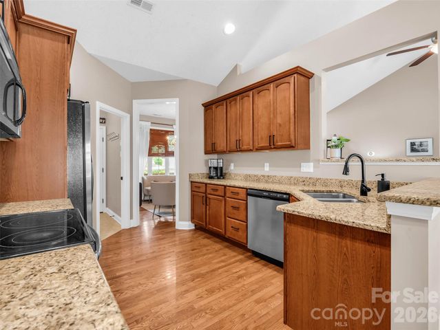 17 Black Iron Lane, Hendersonville, NC 28792
