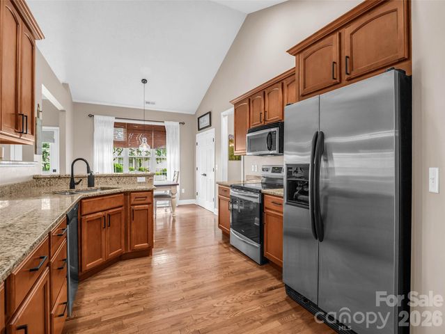 17 Black Iron Lane, Hendersonville, NC 28792