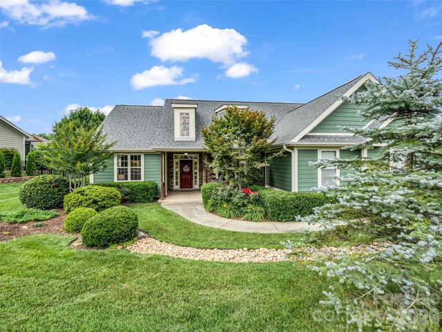 17 Black Iron Lane, Hendersonville, NC 28792