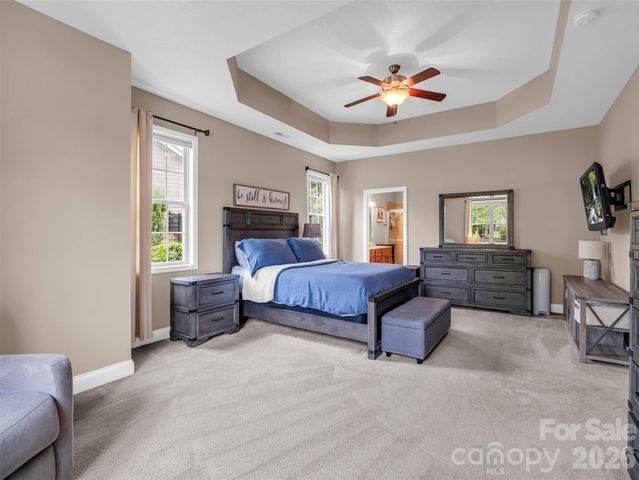 17 Black Iron Lane, Hendersonville, NC 28792