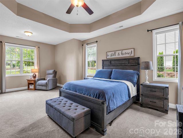 17 Black Iron Lane, Hendersonville, NC 28792