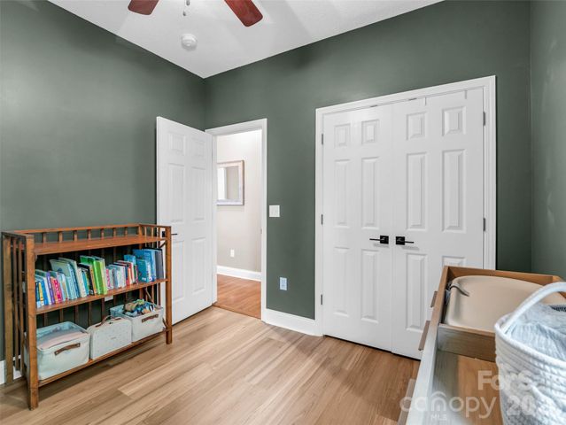 17 Black Iron Lane, Hendersonville, NC 28792