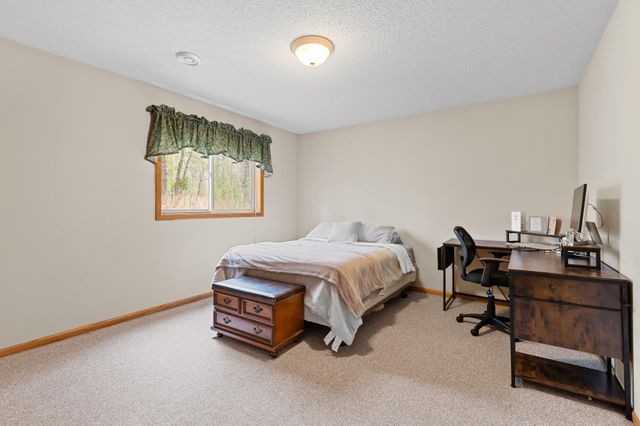 10308 S Oaks Road, Brainerd, MN 56401