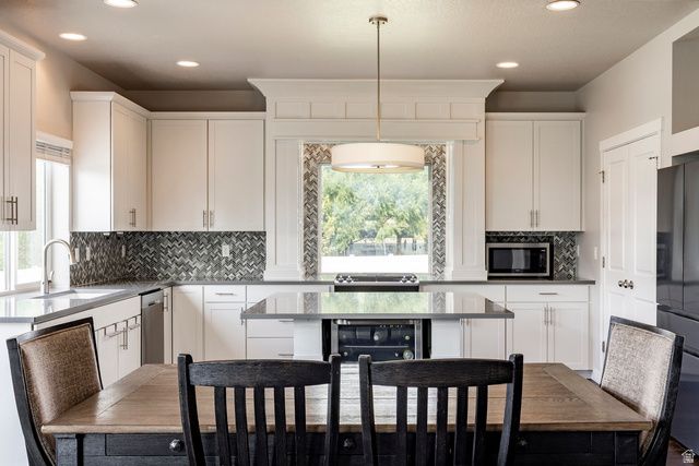 1876 S 1230 W, Syracuse, UT 84075