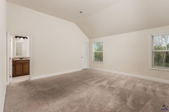 806 Harley Farms, Bonaire, GA 31005