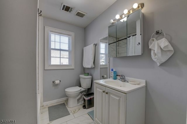 188 Pennington St, Newark City, NJ 07105