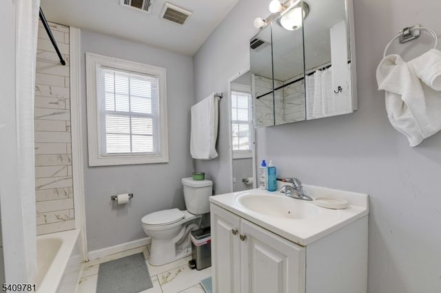 188 Pennington St, Newark City, NJ 07105