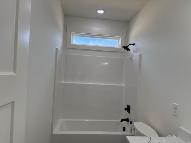 100 BELVEDERE CIR, Savannah, TN 38372