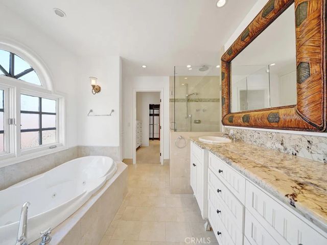 118 Via Xanthe, Newport Beach, CA 92663