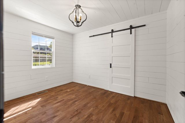 15 Reece Boulevard, Pineville, KY 40977