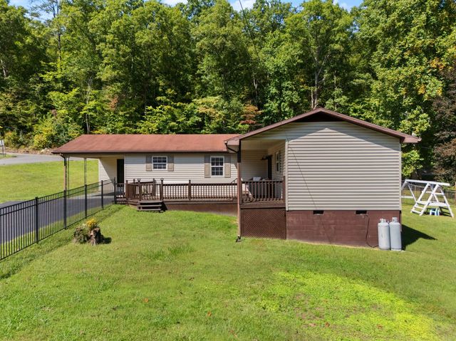 15 Reece Boulevard, Pineville, KY 40977