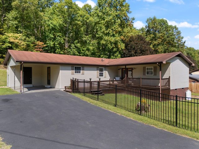 15 Reece Boulevard, Pineville, KY 40977