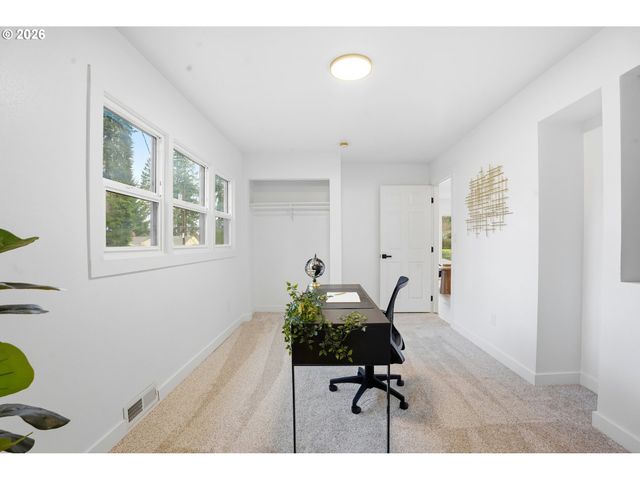 14123 Se UPPER ALDERCREST Dr, Milwaukie, OR 97267