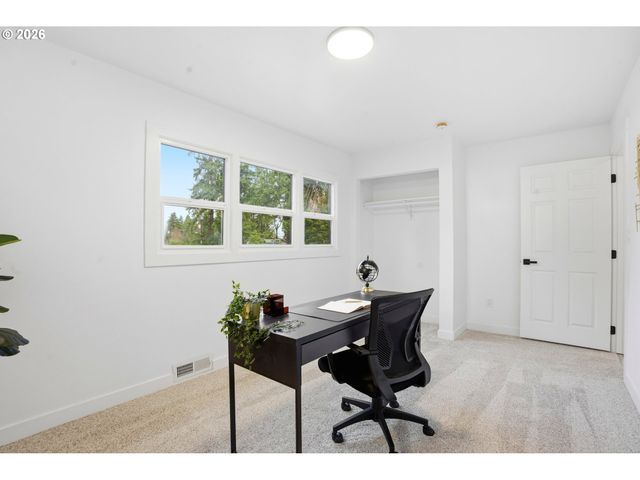 14123 Se UPPER ALDERCREST Dr, Milwaukie, OR 97267