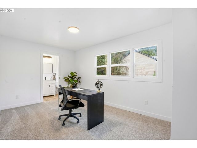 14123 Se UPPER ALDERCREST Dr, Milwaukie, OR 97267