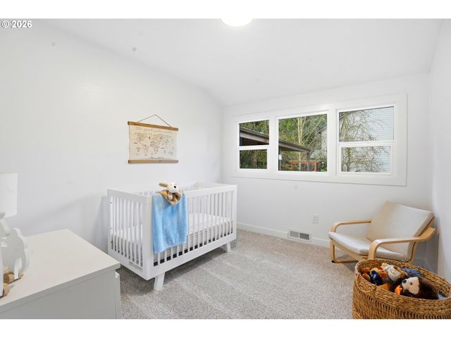 14123 Se UPPER ALDERCREST Dr, Milwaukie, OR 97267