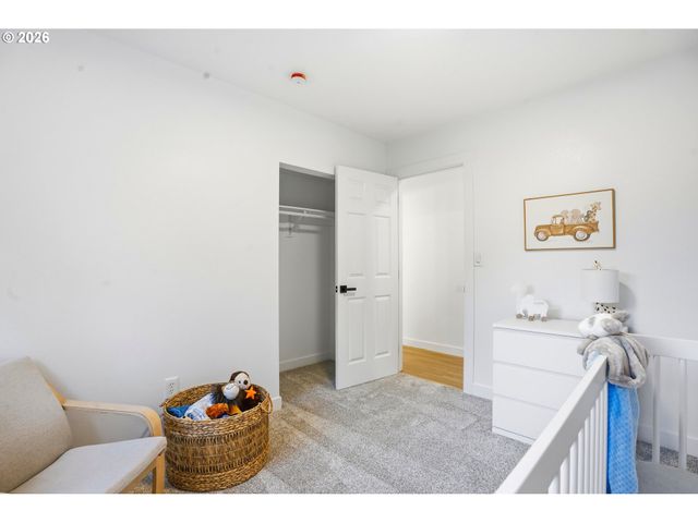 14123 Se UPPER ALDERCREST Dr, Milwaukie, OR 97267