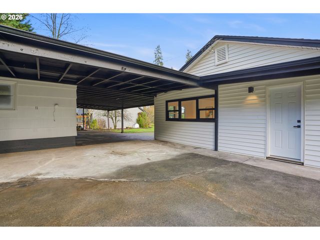 14123 Se UPPER ALDERCREST Dr, Milwaukie, OR 97267