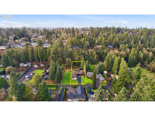 14123 Se UPPER ALDERCREST Dr, Milwaukie, OR 97267