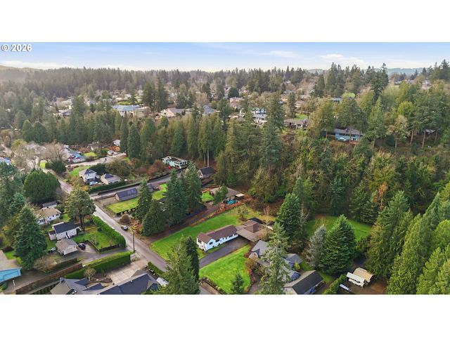 14123 Se UPPER ALDERCREST Dr, Milwaukie, OR 97267