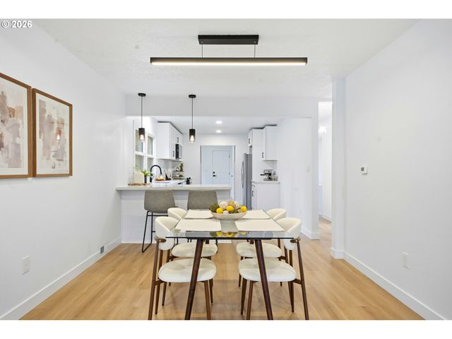 14123 Se UPPER ALDERCREST Dr, Milwaukie, OR 97267