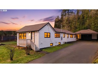14123 Se UPPER ALDERCREST Dr, Milwaukie, OR 97267