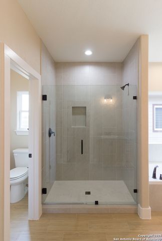 117 Lost Pines Ln, Marion, TX 78124