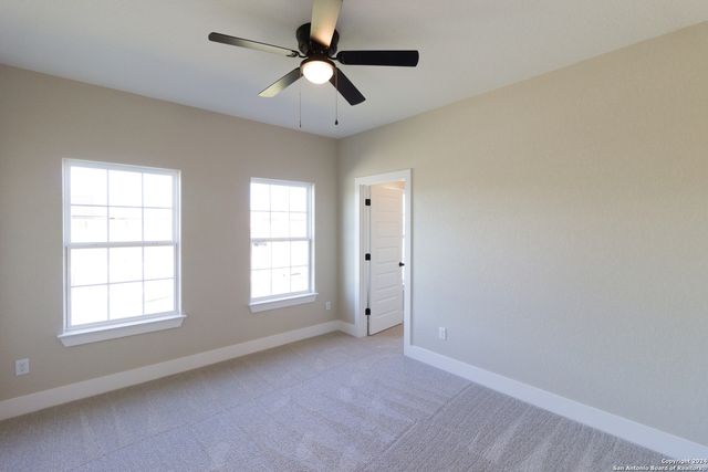 117 Lost Pines Ln, Marion, TX 78124