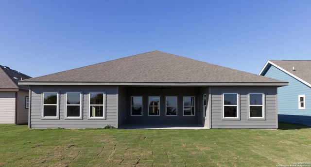 117 Lost Pines Ln, Marion, TX 78124