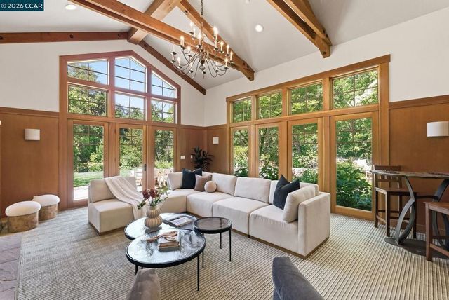 30 Greenwood Ct, Orinda, CA 94563