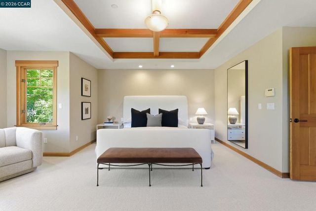 30 Greenwood Ct, Orinda, CA 94563