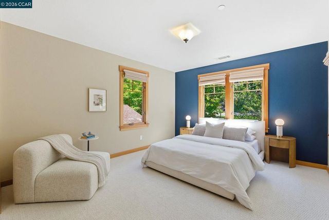 30 Greenwood Ct, Orinda, CA 94563