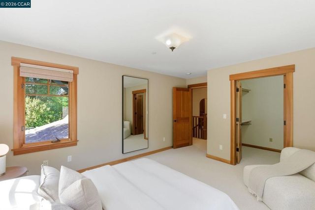 30 Greenwood Ct, Orinda, CA 94563