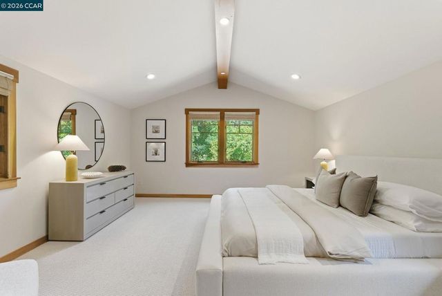 30 Greenwood Ct, Orinda, CA 94563