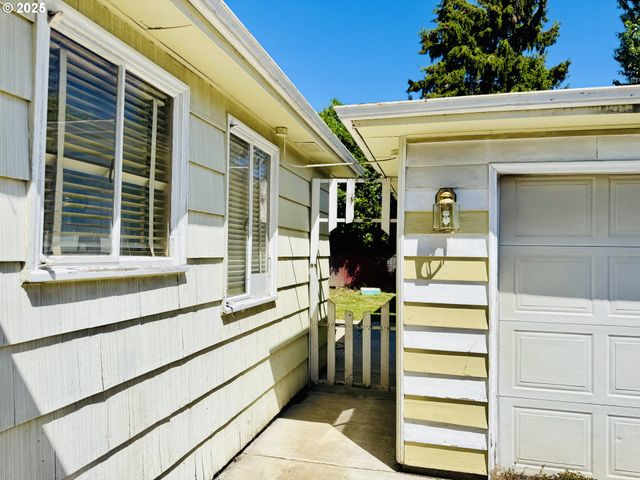 4920 Ne 72ND Ave, Portland, OR 97218