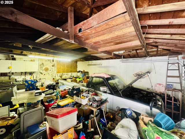 4920 Ne 72ND Ave, Portland, OR 97218