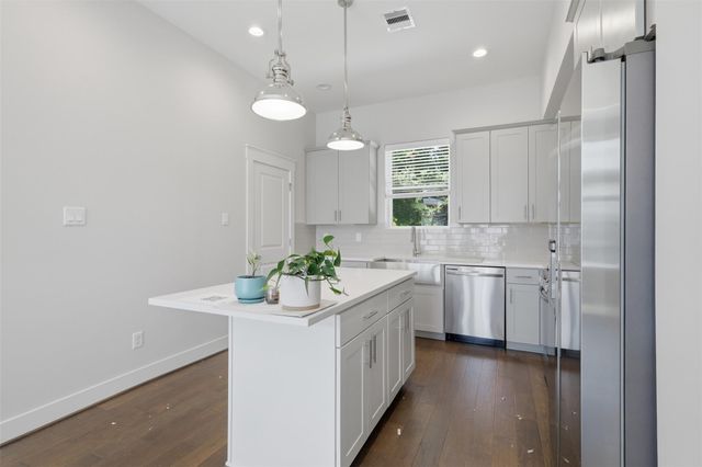 5305 Donovan Gardens Lane, Houston, TX 77091