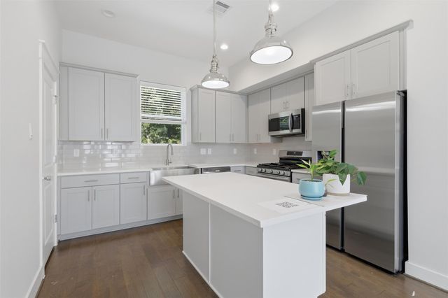 5305 Donovan Gardens Lane, Houston, TX 77091