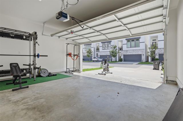 5305 Donovan Gardens Lane, Houston, TX 77091