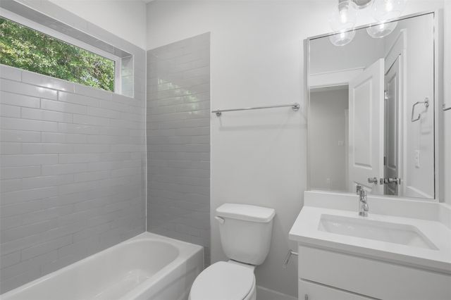 5305 Donovan Gardens Lane, Houston, TX 77091